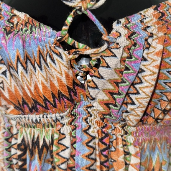 Urban Outfitters Multicolor Zigzag Patterned Puff Sleeve Crop Top Size Medium - Picture 4 of 10